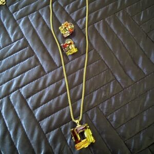 Elegant Silver and Multicolor Necklace Set